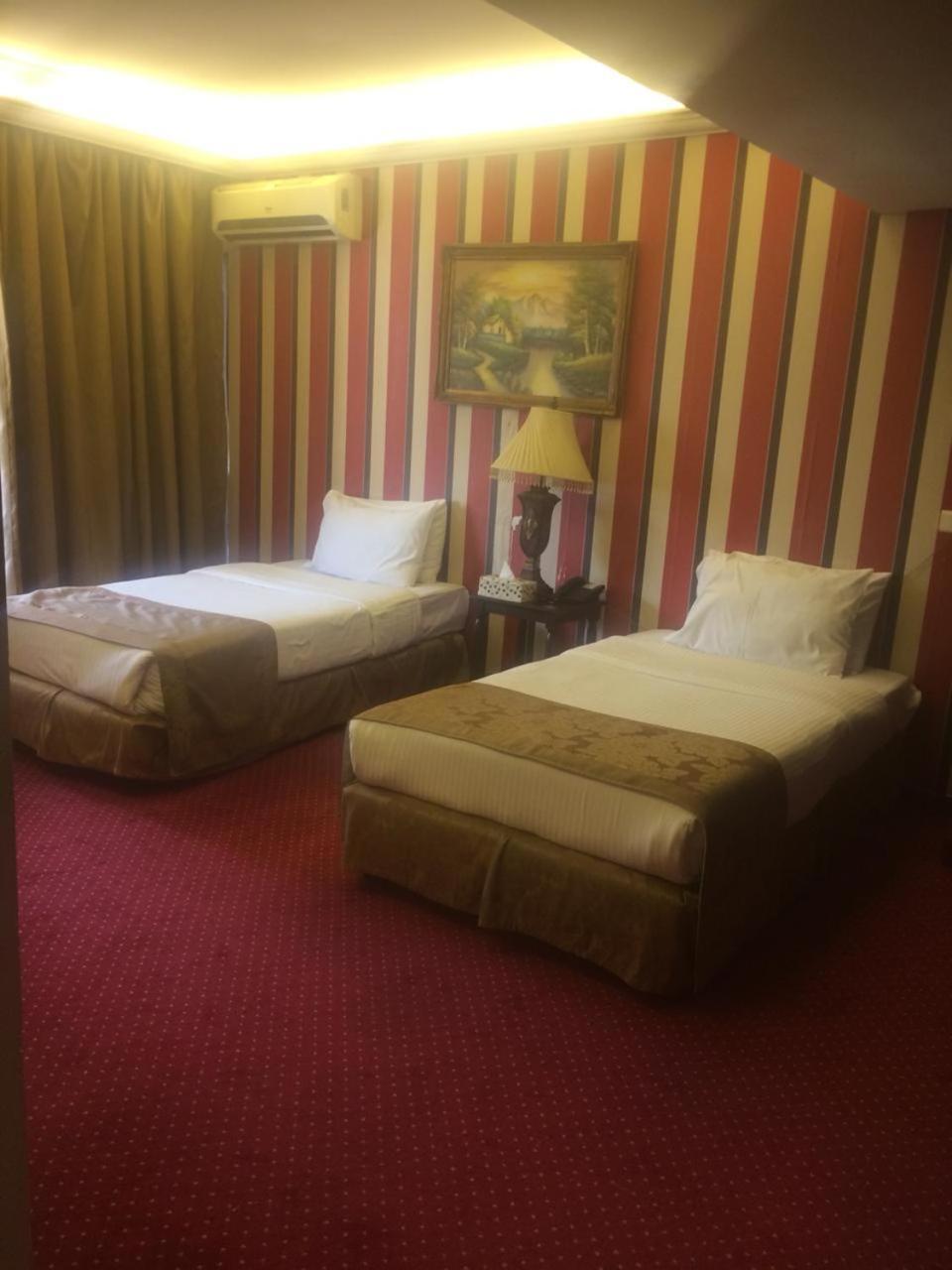 Queens Land Hotel ジュニエ エクステリア 写真