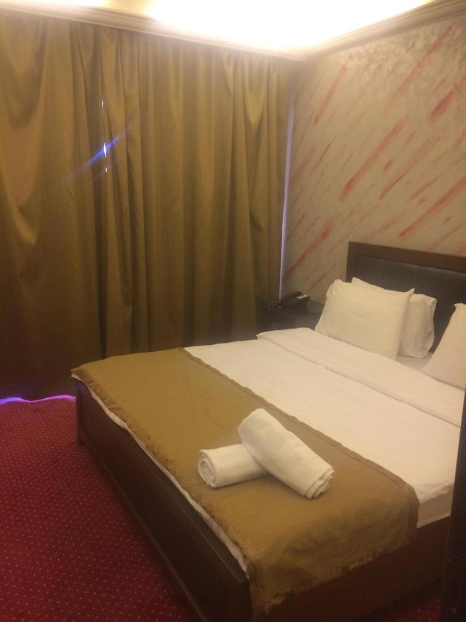 Queens Land Hotel ジュニエ エクステリア 写真